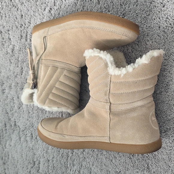 Tory Burch Fleece Lined Boots - Picture 4 of 12